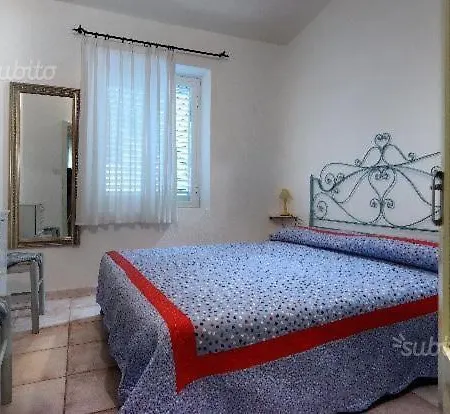 Apartamento Dimore Dell'Isola Rossa Exterior foto